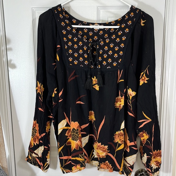 Billabong Ella Bella Peasant Silhouette Blouse - Picture 2 of 9